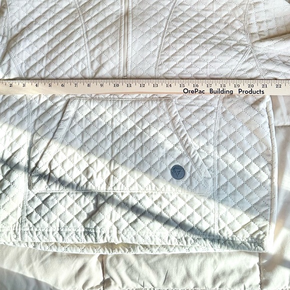 Quilted Half-Zip Pullover Sweatshirt - Cream - Picture 7 of 10